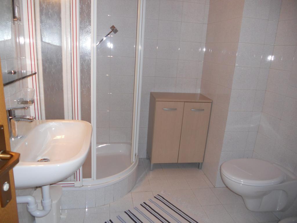 Gasthof Zum Roessl San Genesio Atesino Ngoại thất bức ảnh
